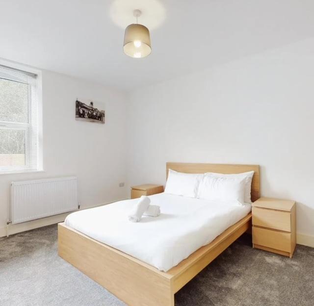 Spacious Two Bedroom Apartment With Valley Views Abertillery Εξωτερικό φωτογραφία
